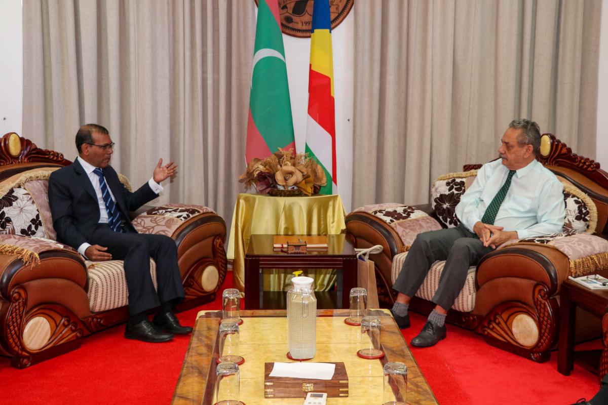 Hon Nasheed and Hon Mancienne Discussing Bilateral Ties