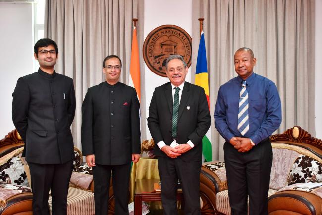 A group photo of the delegation (Indian High Commission Meeting)