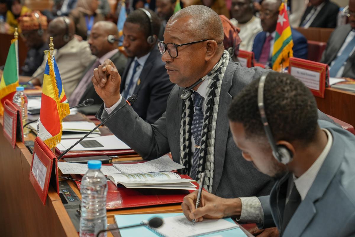 Hon. Waven William