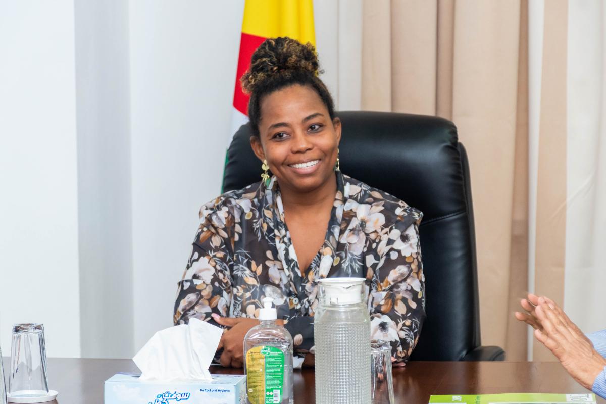 Mdme Speaker during meeting