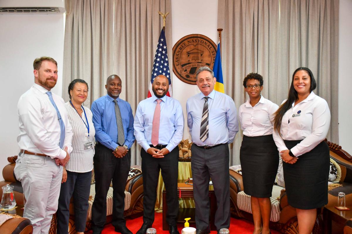 A group Photo of delegations accompanying both Speaker & Mr Sardar