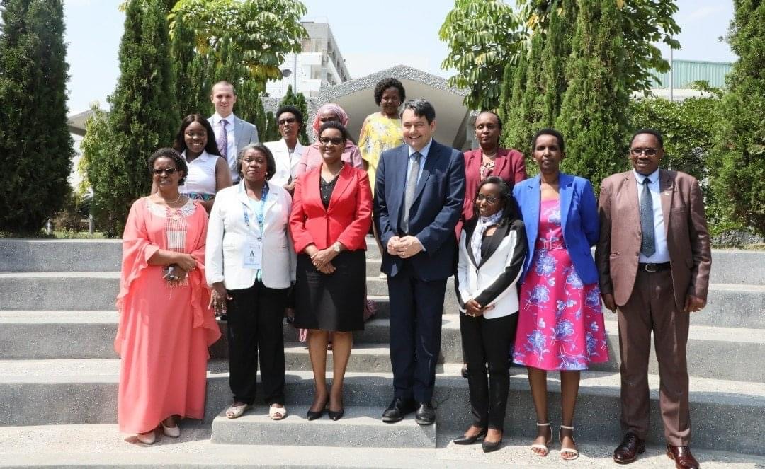 Hon Esparon in a Group Photo with Other Parliamentarians 