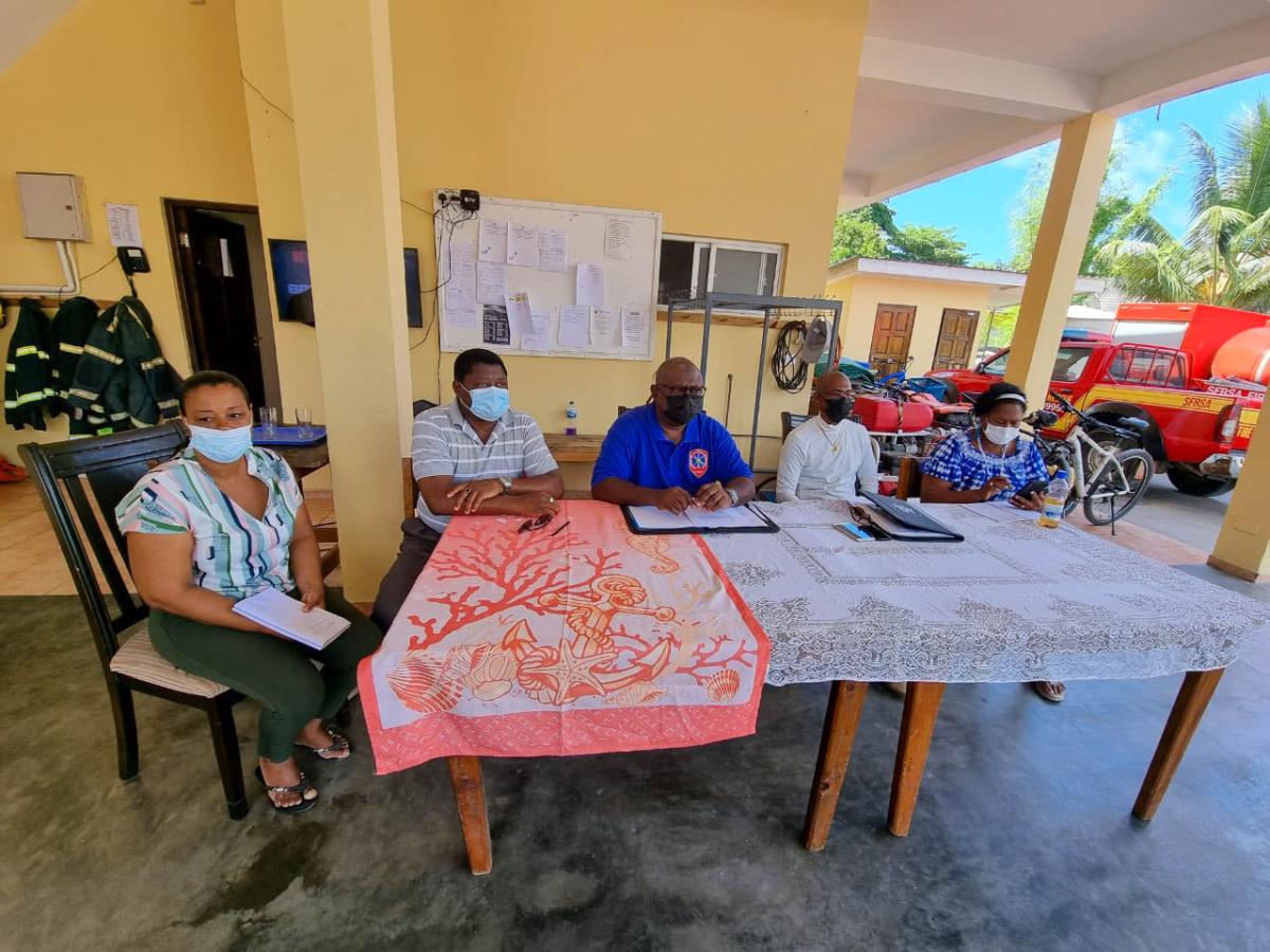 The Meeting on La Digue
