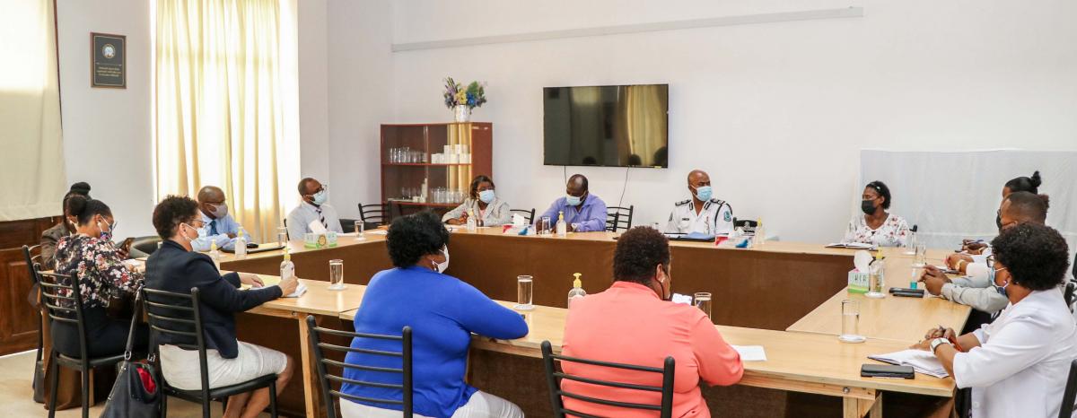 The Caucus and Officials in the Meeting